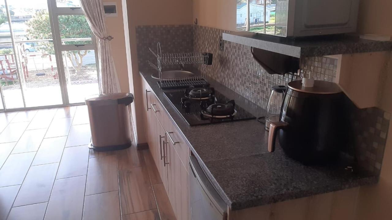 Elim Self Catering Apartment Fisherhaven Ngoại thất bức ảnh